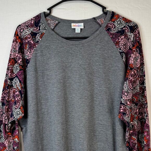 Lularoe Randy Gray Baseball Tee Size 2XL - Picture 1 of 5